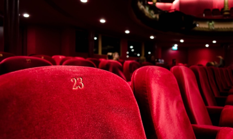 Pięć powodów, dla których warto regularnie chodzić do teatru