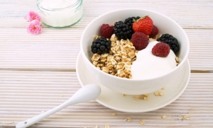 Jak wprowadzić do diety pożywne śniadanie?